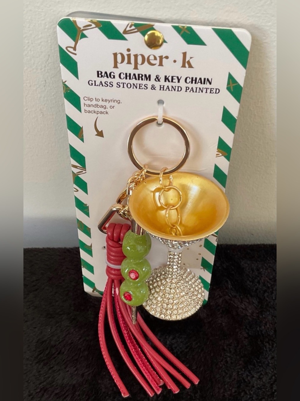 PIPER K sparkly MARTINI
Glass and Olives Bag Charm & Key
Chain-NWT - Picture 6 of 7